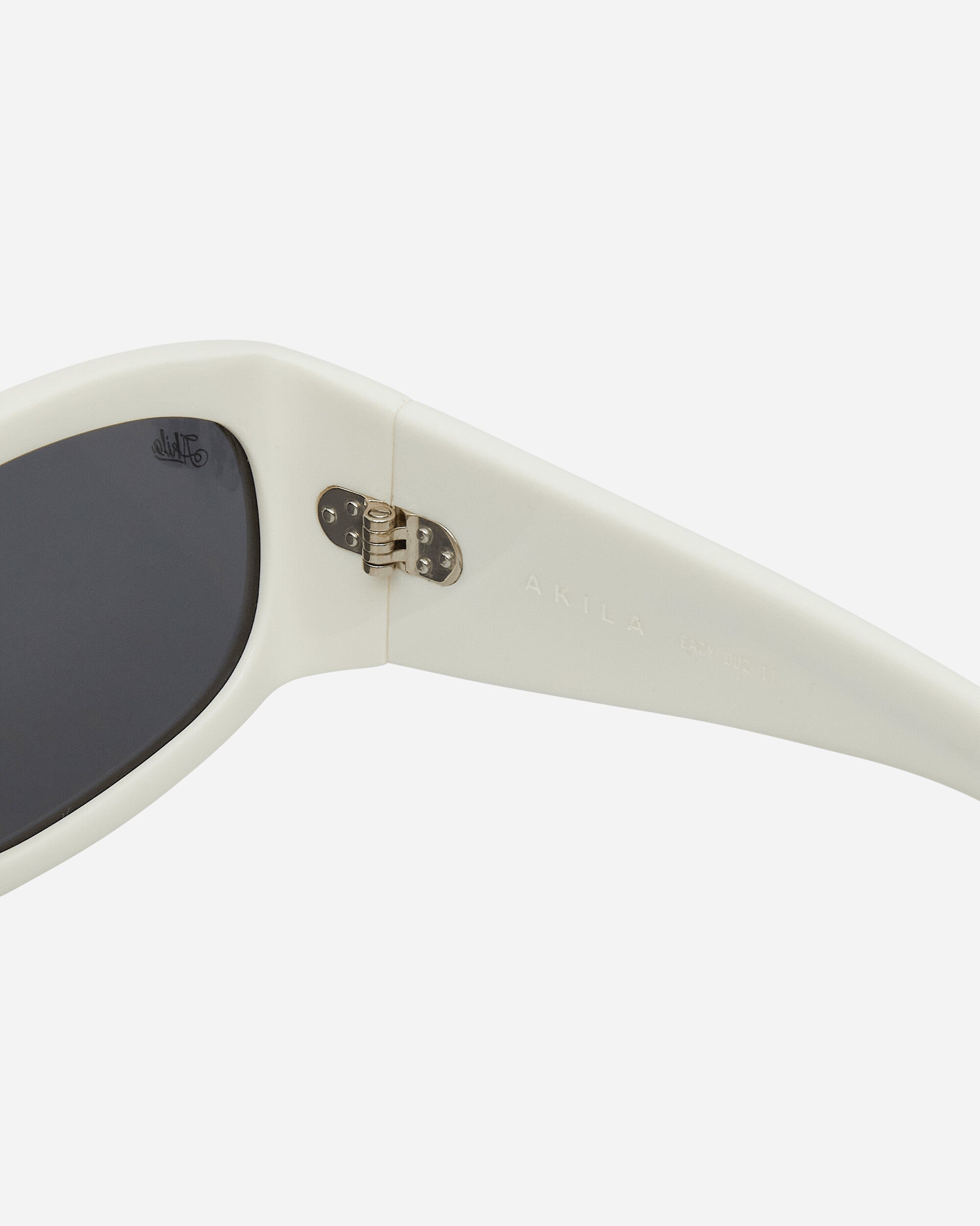 AKILA Eazy White/Black Eyewear Sunglasses 213409 01